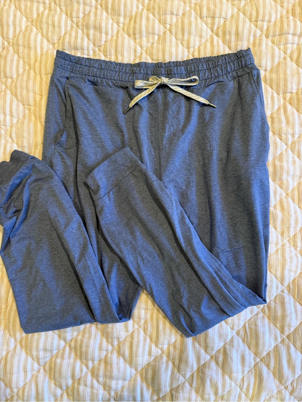 Vuori Women's Performance Joggers M - Picture 2 of 4